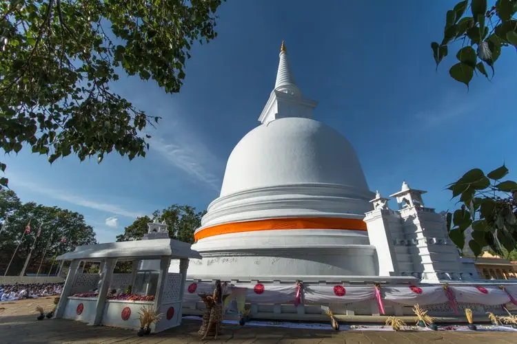 Mahiyanganaya — photograph 1