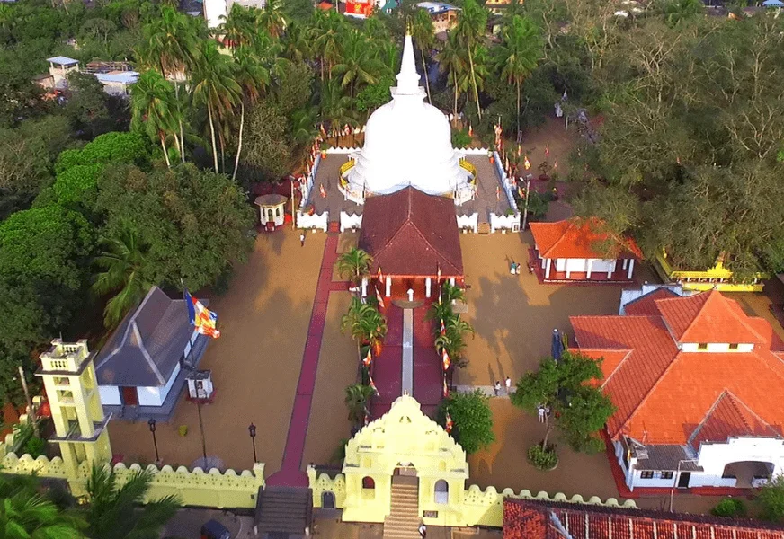 Muthiyangana Raja Maha Vihara — photograph 1