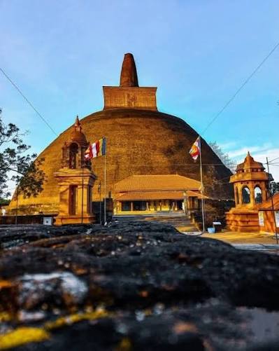 Abhayagiri Stupa — photograph 5