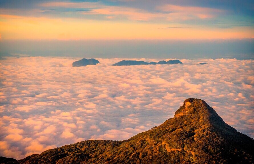 Adam’s Peak (Sri Pada)