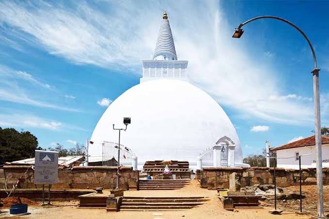 Anuradhapura — photograph 5