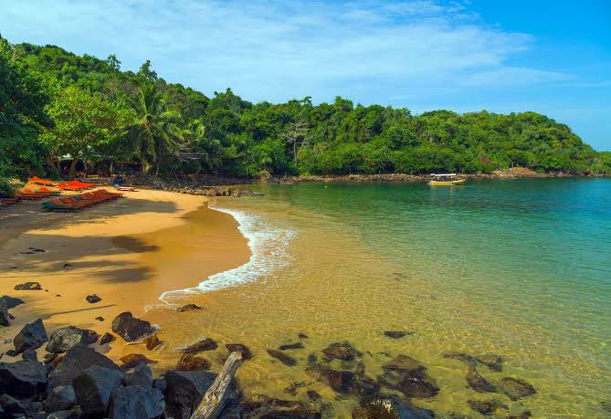 Jungle Beach — photograph 3