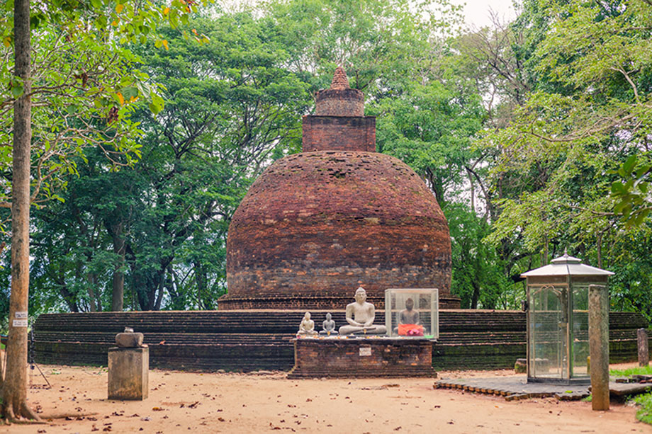 Nagadeepa Purana Vihara — photograph 1