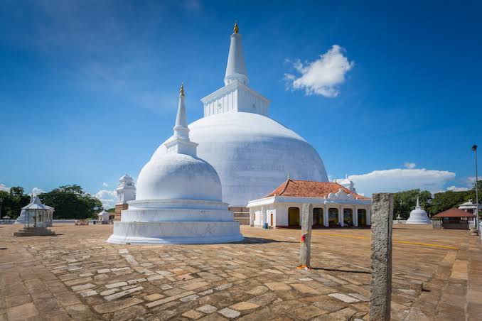 Ruwanwelisaya — photograph 3